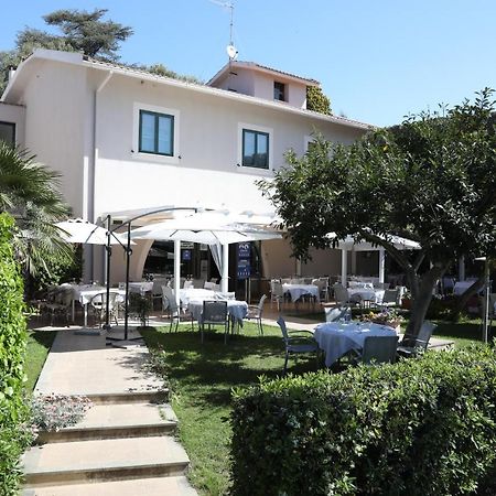 Hotel Vulci Montalto di Castro Buitenkant foto