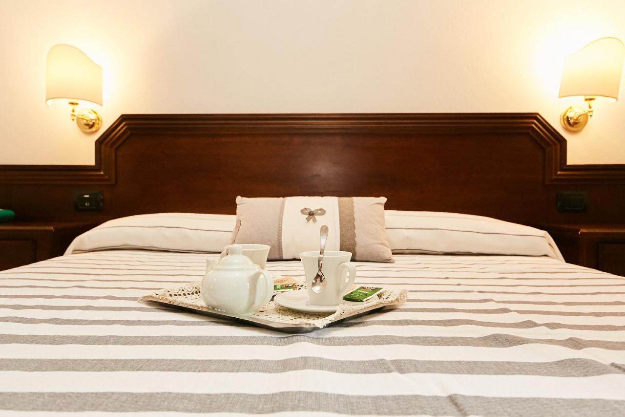 Hotel Vulci Montalto di Castro Buitenkant foto